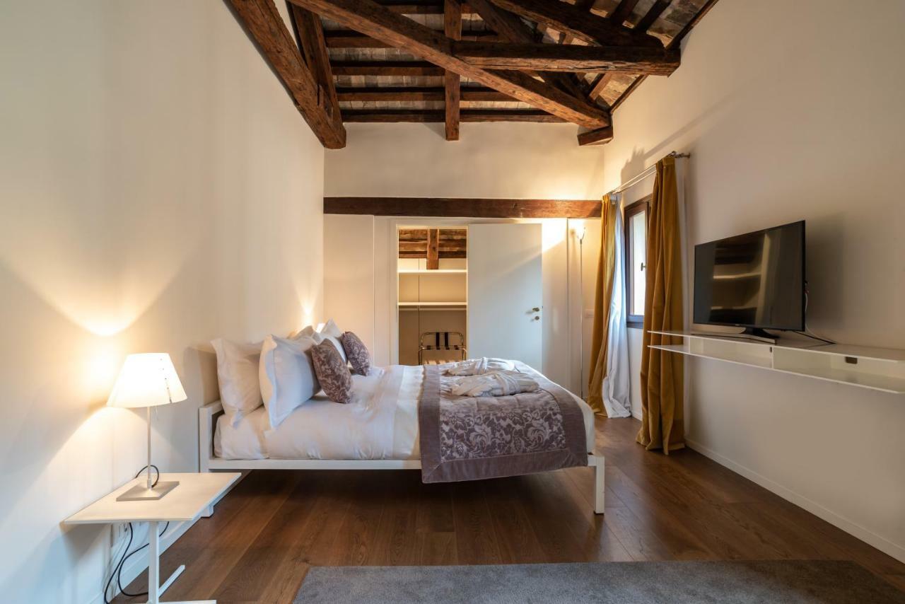 Palazzo Vendramin Costa Apartment *
